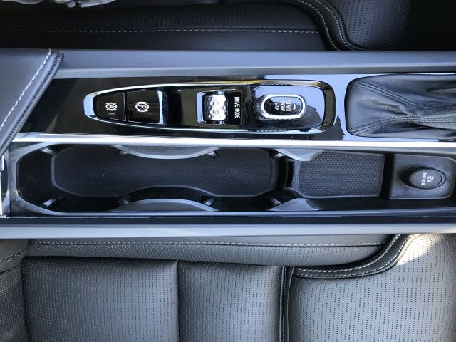 2021 VOLVO XC60 INSCRIPTION YV4102RL4M1732383