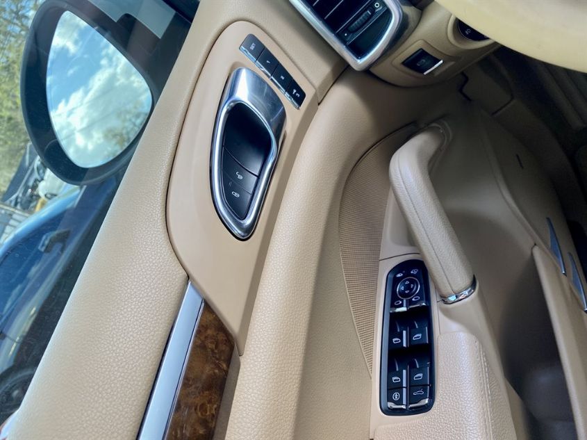 2013 PORSCHE CAYENNE S WP1AB2A22DLA85789