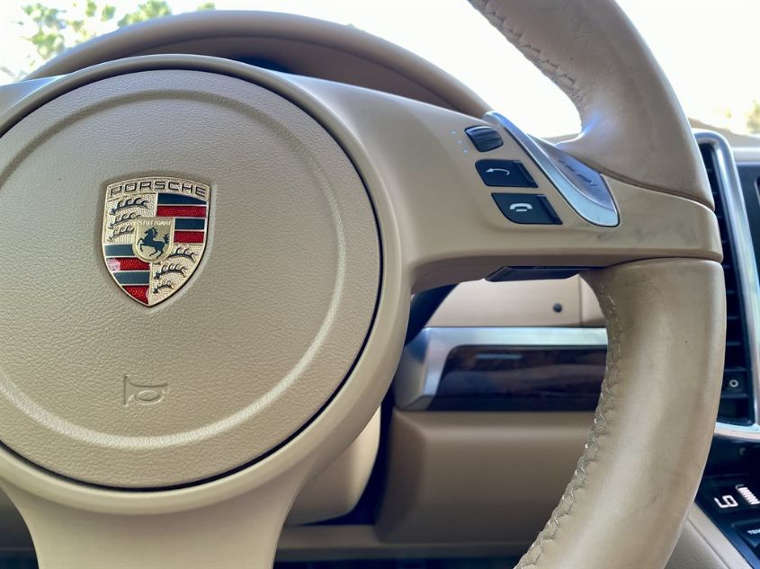 2013 PORSCHE CAYENNE S WP1AB2A22DLA85789