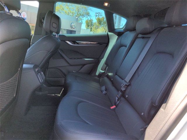 2019 MASERATI LEVANTE ZN661XUA4KX320711