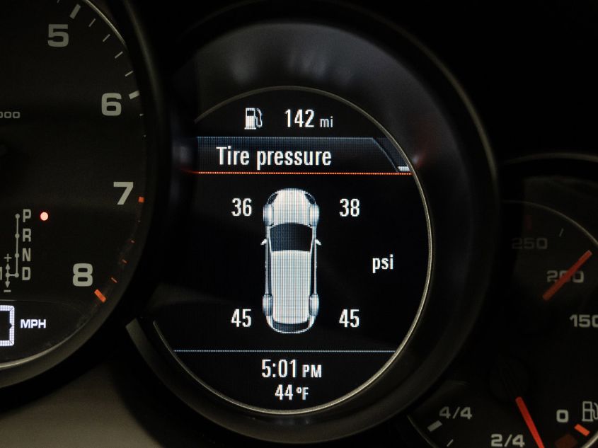 2013 PORSCHE CAYENNE WP1AA2A24DLA05508