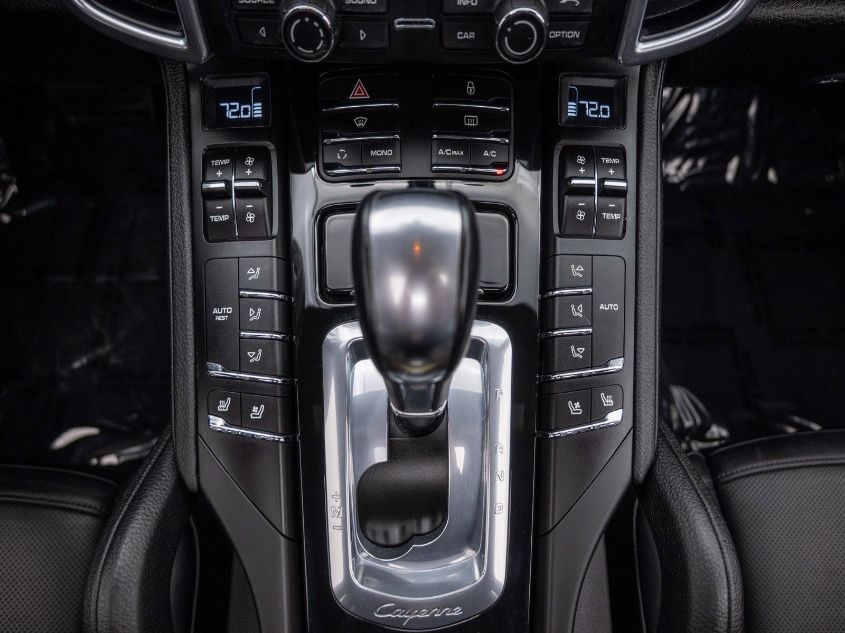 2013 PORSCHE CAYENNE WP1AA2A24DLA05508
