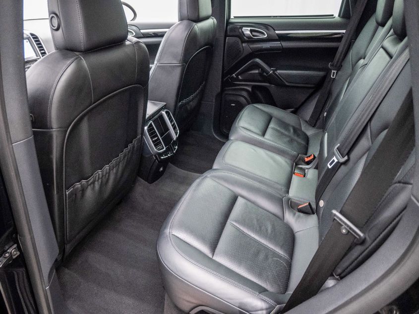 2013 PORSCHE CAYENNE WP1AA2A24DLA05508