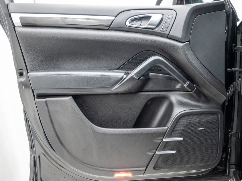 2013 PORSCHE CAYENNE WP1AA2A24DLA05508