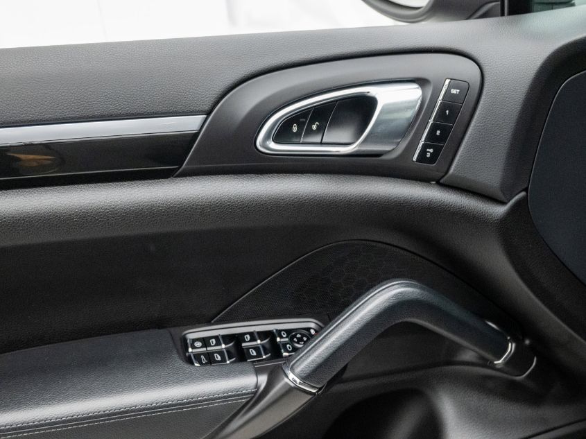 2013 PORSCHE CAYENNE WP1AA2A24DLA05508