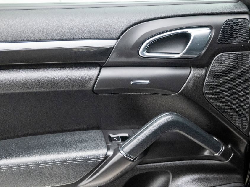 2013 PORSCHE CAYENNE WP1AA2A24DLA05508