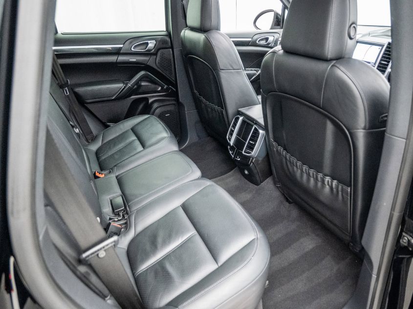 2013 PORSCHE CAYENNE WP1AA2A24DLA05508