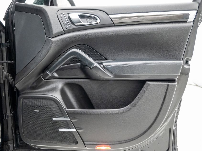 2013 PORSCHE CAYENNE WP1AA2A24DLA05508