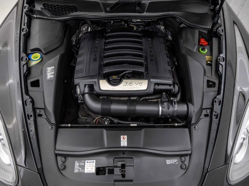 2013 PORSCHE CAYENNE WP1AA2A24DLA05508