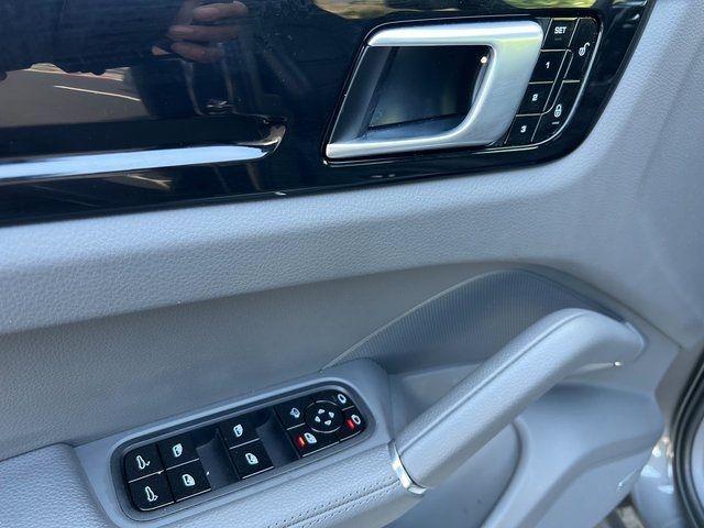 2019 PORSCHE CAYENNE WP1AA2AY7KDA06485