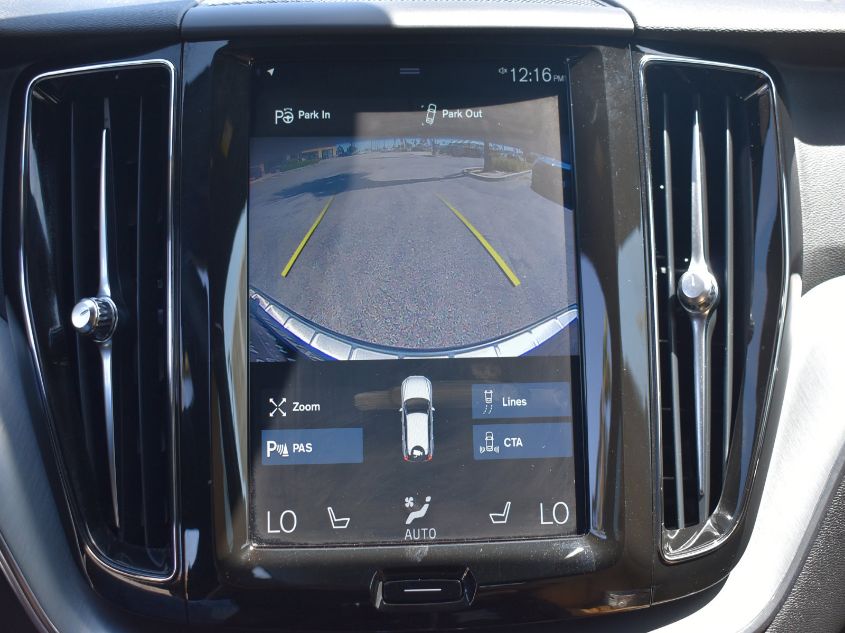 2019 VOLVO XC60 MOMENTUM LYV102DK9KB228046