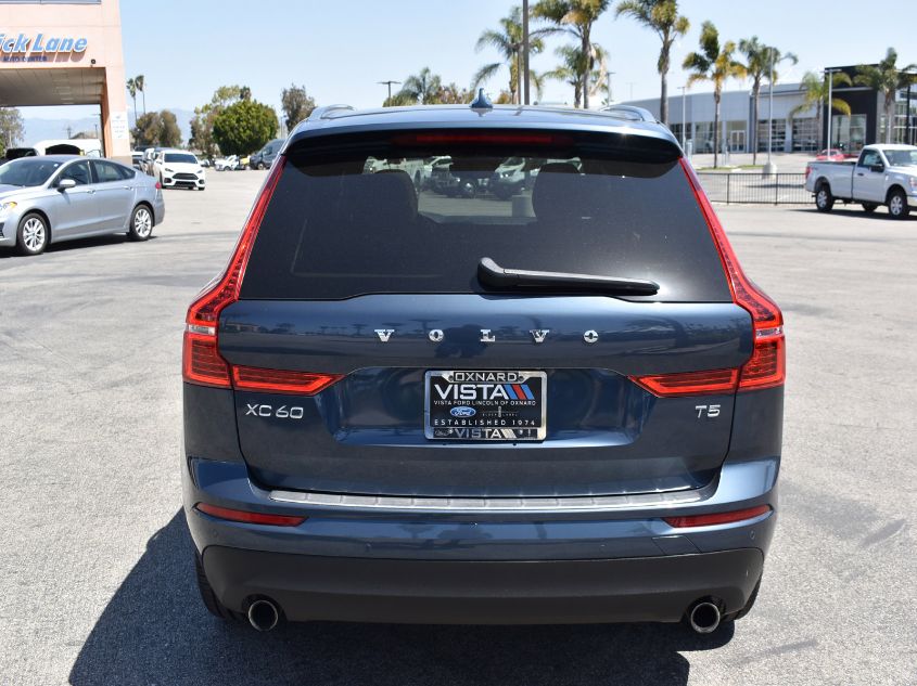 2019 VOLVO XC60 MOMENTUM LYV102DK9KB228046