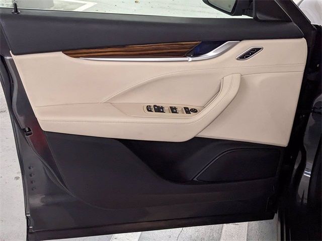 2018 MASERATI LEVANTE ZN661XUAXJX299393