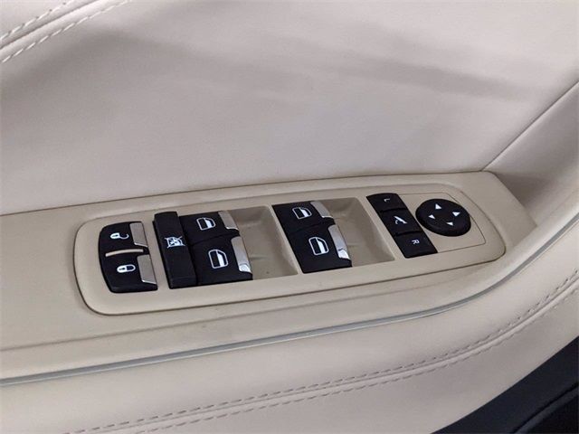 2018 MASERATI LEVANTE ZN661XUAXJX299393
