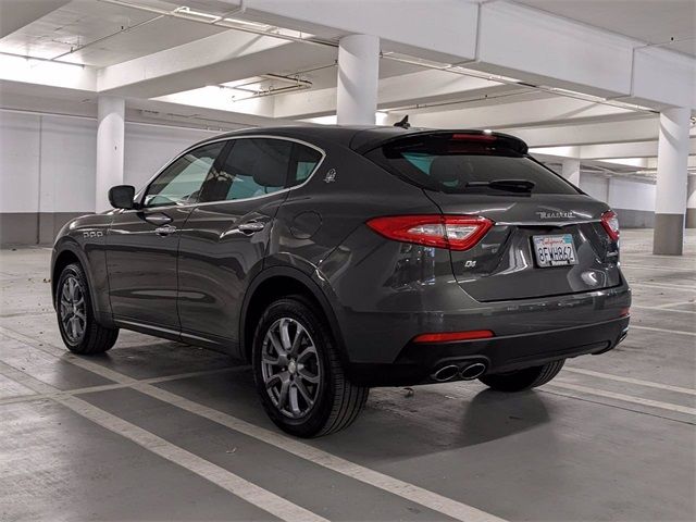 2018 MASERATI LEVANTE ZN661XUAXJX299393
