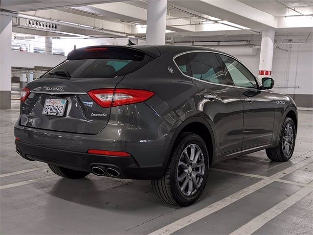 2018 MASERATI LEVANTE ZN661XUAXJX299393