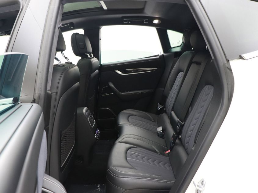 2018 MASERATI LEVANTE S GRANLUSSO ZN661YUL0JX297465