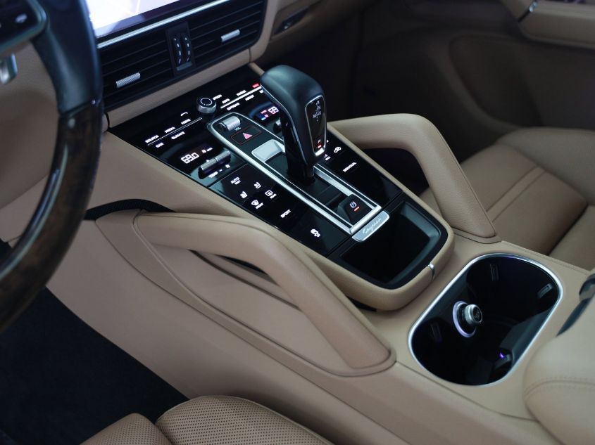 2019 PORSCHE CAYENNE WP1AA2AY5KDA15654