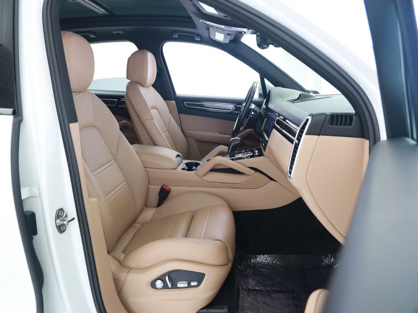 2019 PORSCHE CAYENNE WP1AA2AY5KDA15654