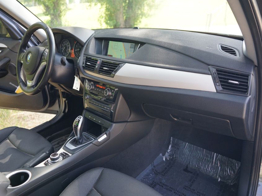2015 BMW X1 SDRIVE28I WBAVM1C54FV319529