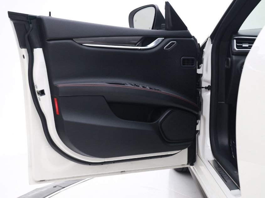 2021 MASERATI GHIBLI ZAM57XSA1M1360776