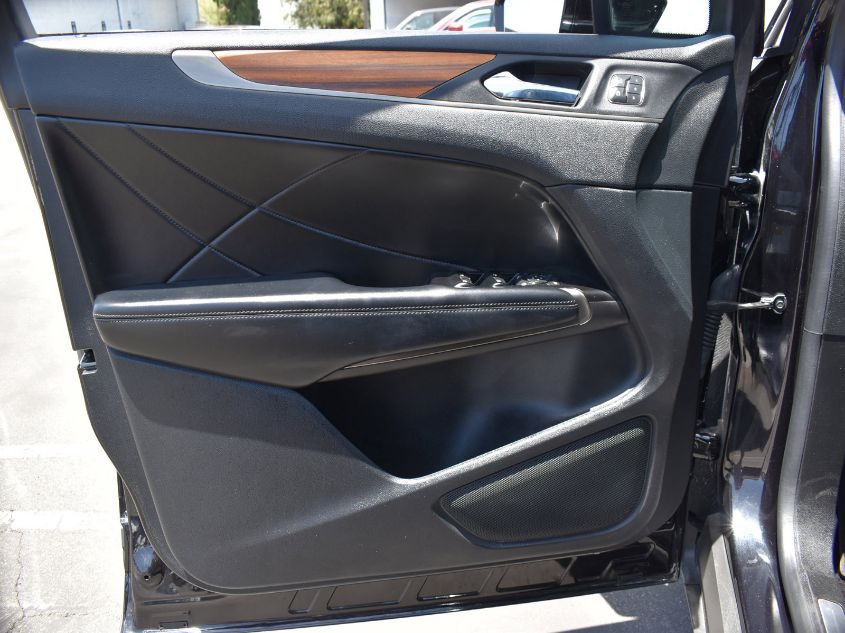 2019 LINCOLN MKC SELECT 5LMCJ2C97KUL03829