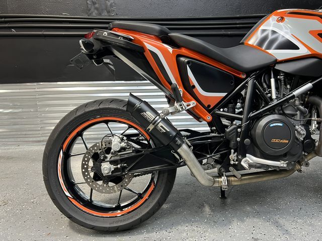 2017 KTM 690 DUKE VBKLDV40XHM702791