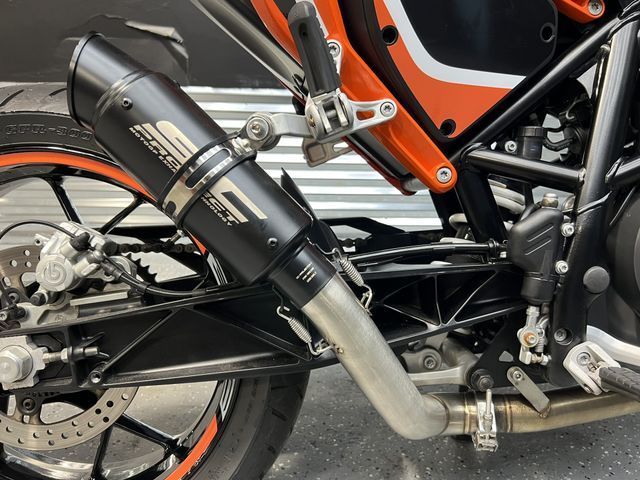 2017 KTM 690 DUKE VBKLDV40XHM702791