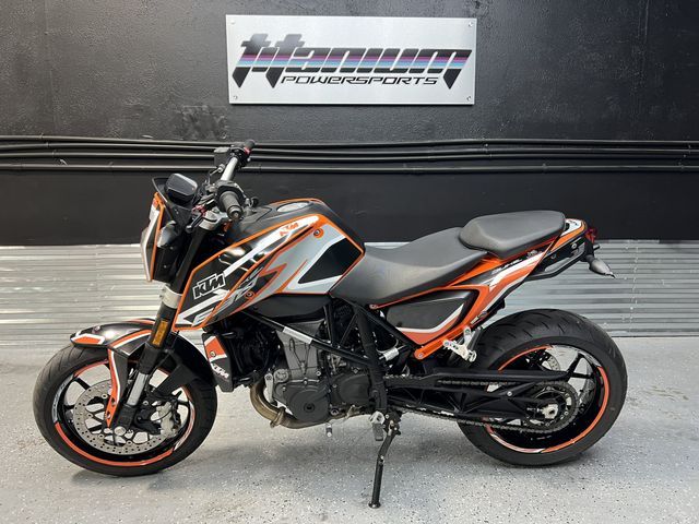 2017 KTM 690 DUKE VBKLDV40XHM702791