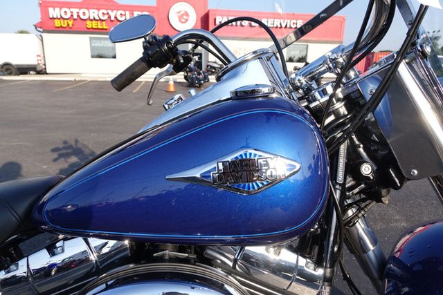 2015 HARLEY-DAVIDSON FLSTC HERITAGE SOFTAIL CLASSIC 1HD1BWV12FB033497