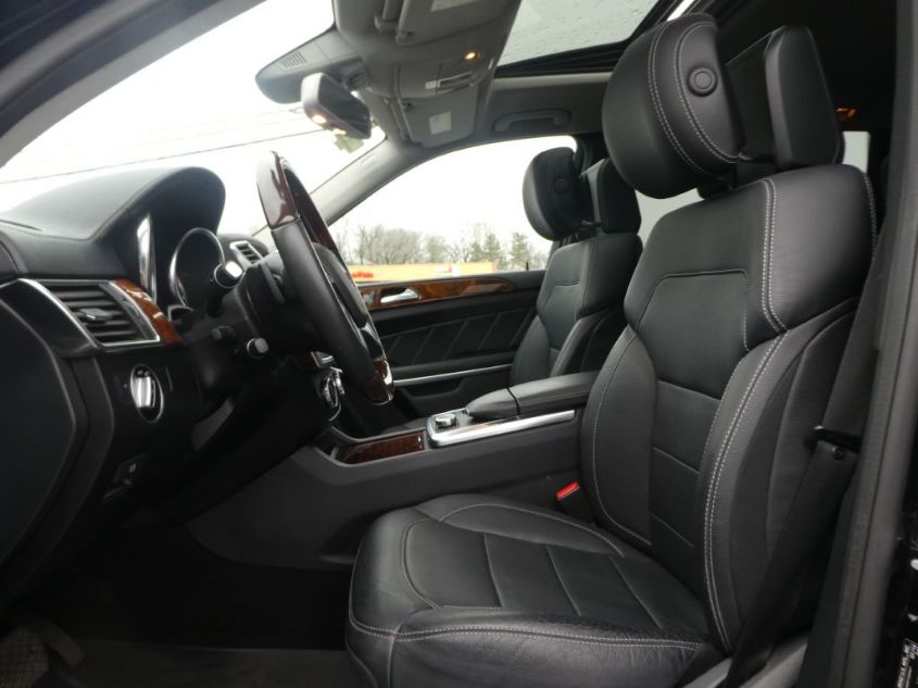 2015 MERCEDES-BENZ GL-CLASS GL 550 4JGDF7DE8FA440626