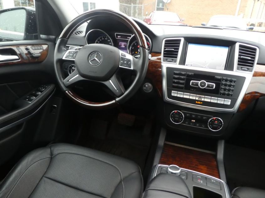 2015 MERCEDES-BENZ GL-CLASS GL 550 4JGDF7DE8FA440626