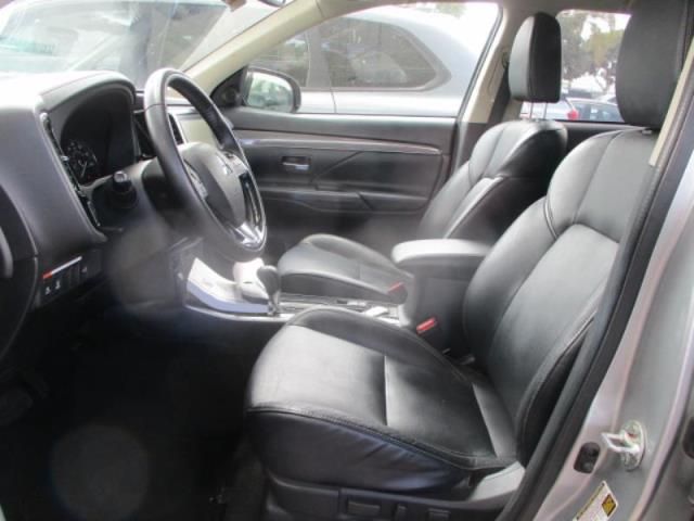 2020 MITSUBISHI OUTLANDER SE/SEL/LE/SP JA4AD3A30LJ000611