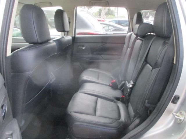 2020 MITSUBISHI OUTLANDER SE/SEL/LE/SP JA4AD3A30LJ000611