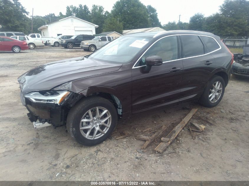 2018 VOLVO XC60 MOMENTUM LYV102RK6JB105666