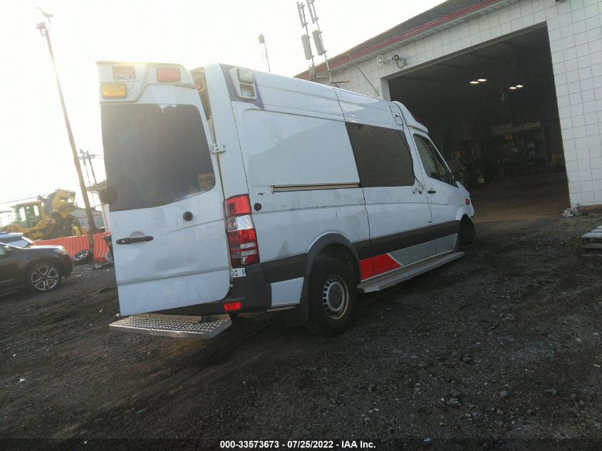 2015 MERCEDES-BENZ SPRINTER CARGO VANS WD3PE7CC6FP136593