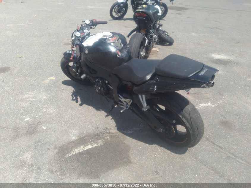 2005 YAMAHA YZFR6 L JYARJ06E45A020577