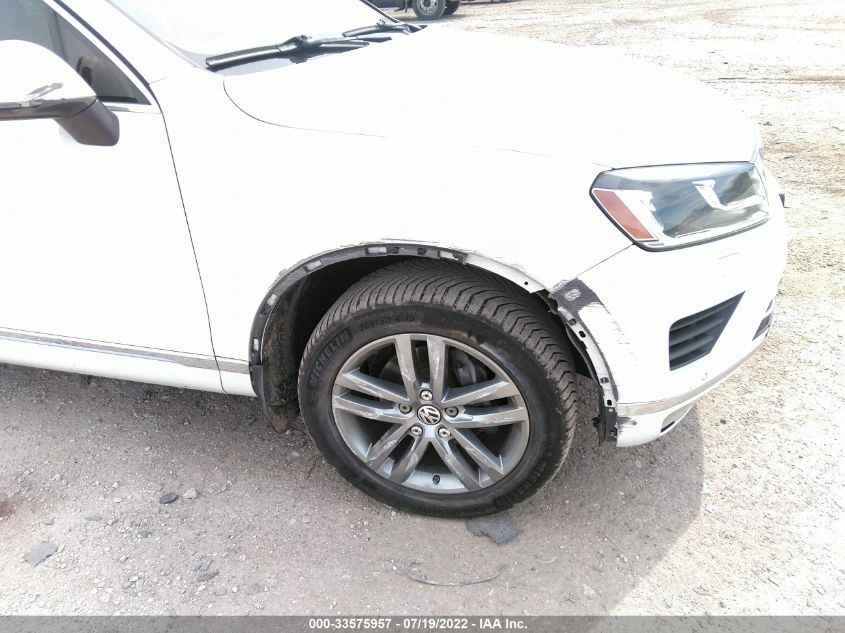 2015 VOLKSWAGEN TOUAREG LUX WVGEP9BPXFD006675