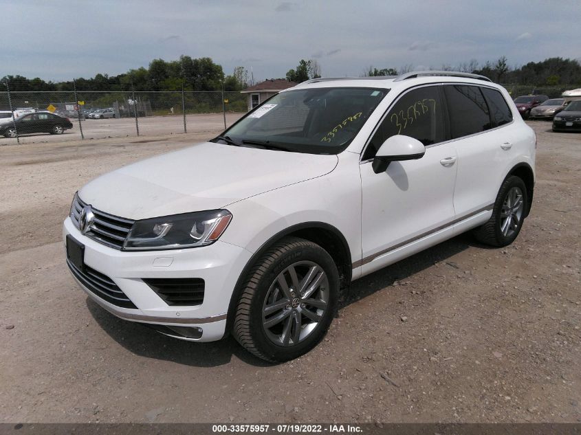 2015 VOLKSWAGEN TOUAREG LUX WVGEP9BPXFD006675