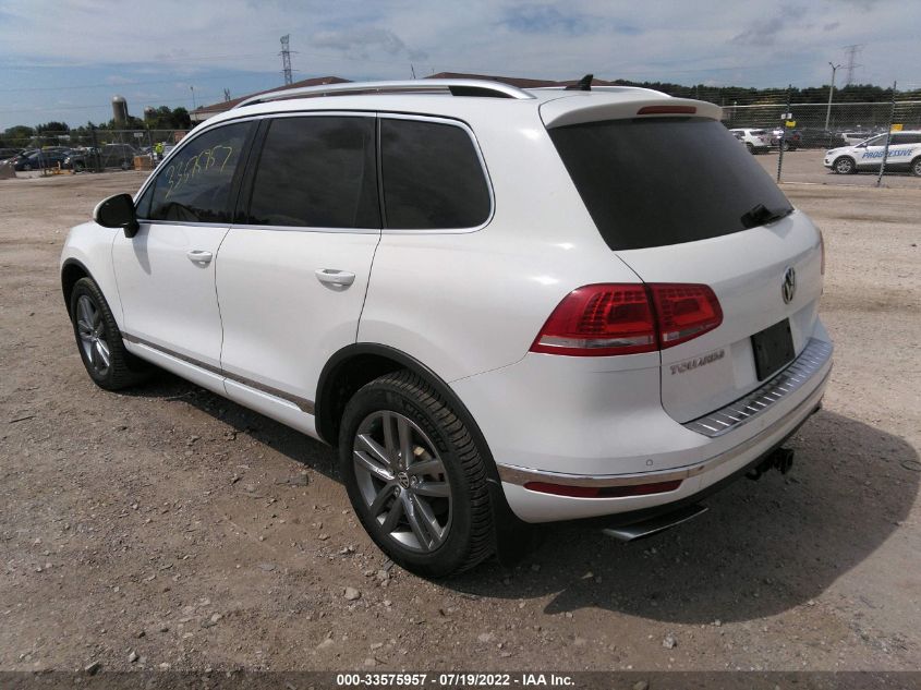 2015 VOLKSWAGEN TOUAREG LUX WVGEP9BPXFD006675