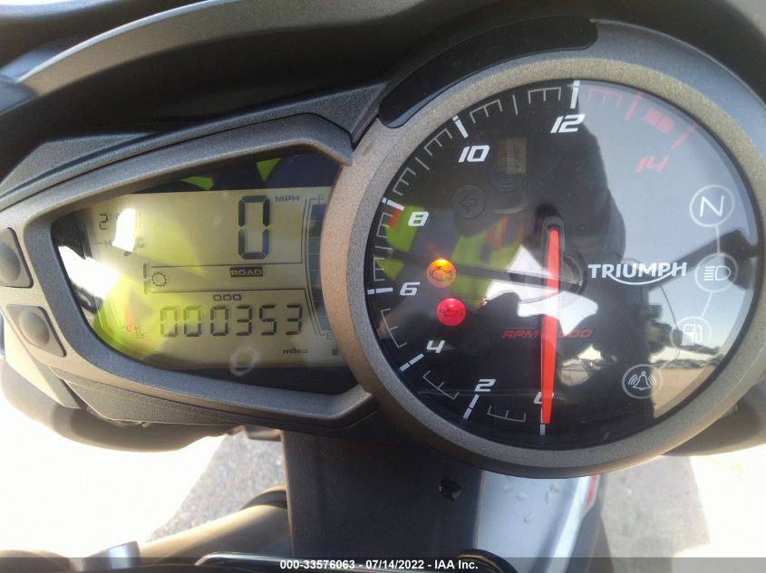 2022 TRIUMPH MOTORCYCLE STREET TRIPLE R (LRH) SMTA544D7NTAY5097