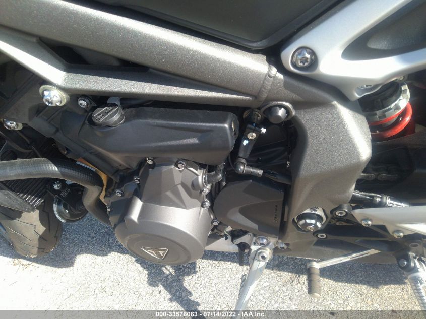 2022 TRIUMPH MOTORCYCLE STREET TRIPLE R (LRH) SMTA544D7NTAY5097