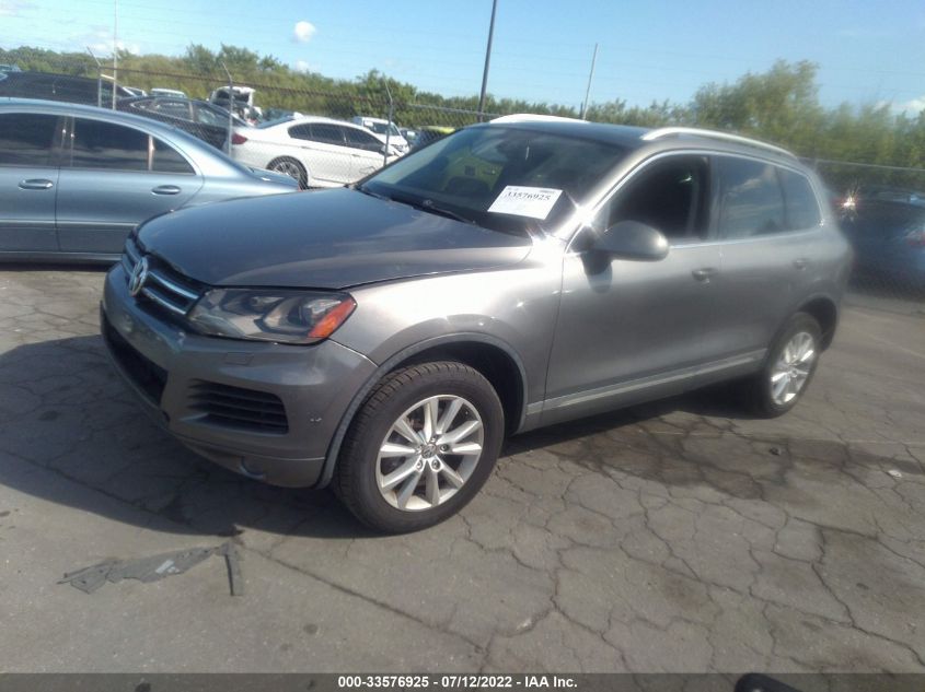 2013 VOLKSWAGEN TOUAREG SPORT WVGEF9BP5DD007913