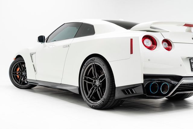 2017 NISSAN GT-R PREMIUM JN1AR5EF4HM820741
