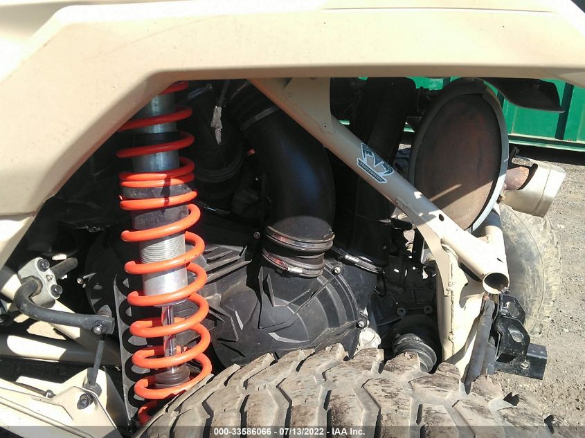 2021 CAN-AM MAVERICK 3JBVNAV44MK005549