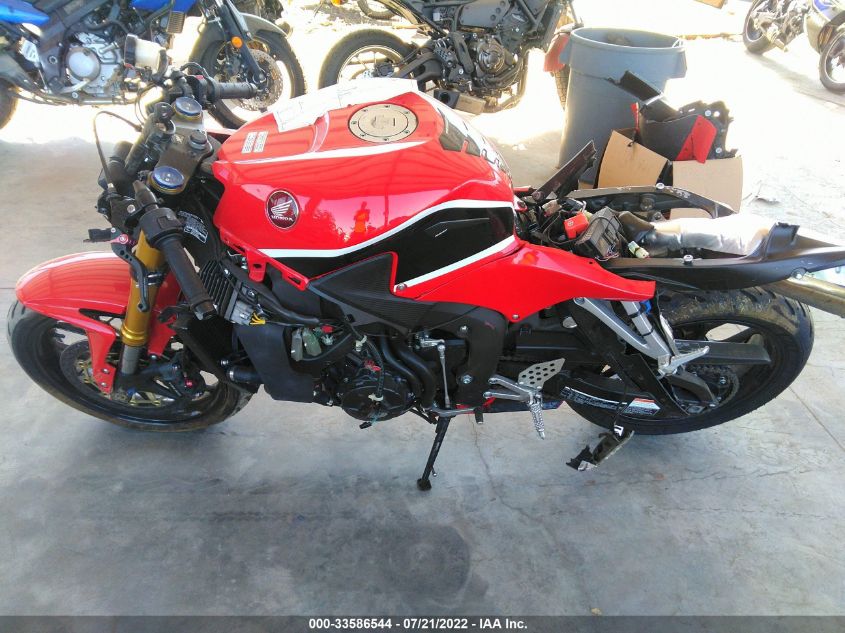 2017 HONDA CBR600 RR JH2PC40J0HK300022