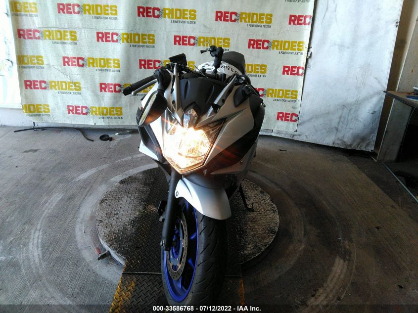 2017 YAMAHA FZ6 R JYARJ18E8HA014997