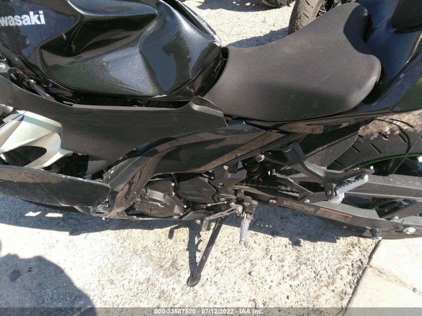 2022 KAWASAKI EX400 JKAEXKG11NDAG4701