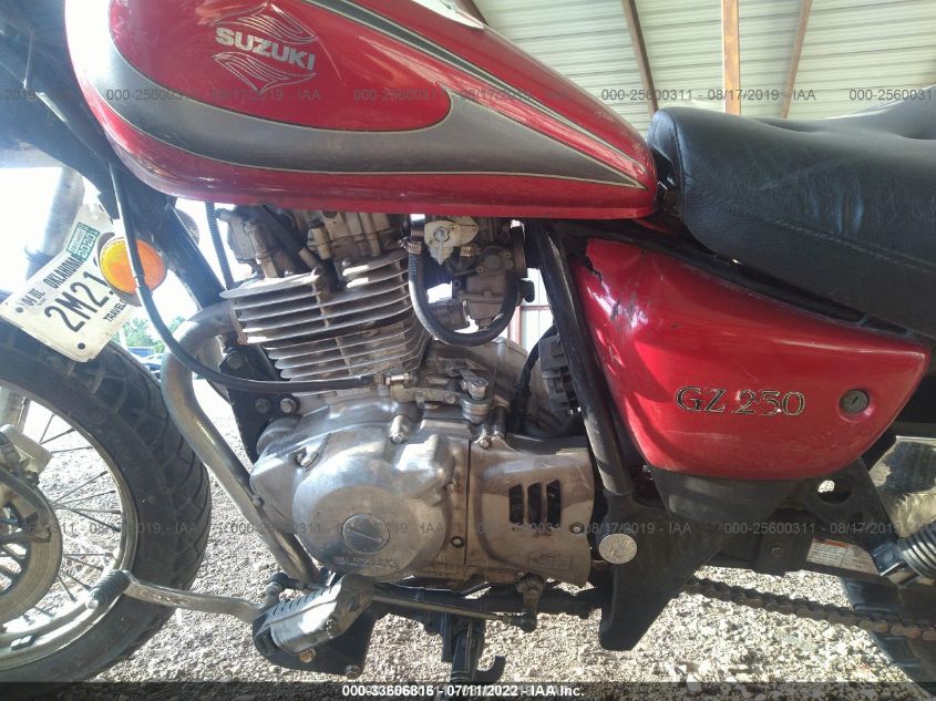 2000 SUZUKI GZ250 JS1NJ48A0Y2102657