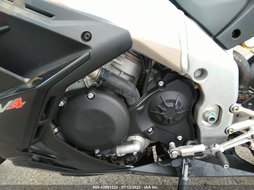 2021 APRILIA RSV4 1100 ZD4KYUA05MS000128